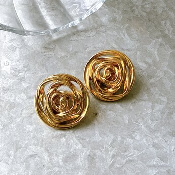 Y534-ヴィンテージイヤリング・U.S.A. 1980s Rose motif gold tone clip earringsの画像