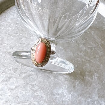 RA122-【 AVON 】エイボン・ヴィンテージリング 1974 Pale Fire Coral Pink Cabochonの画像